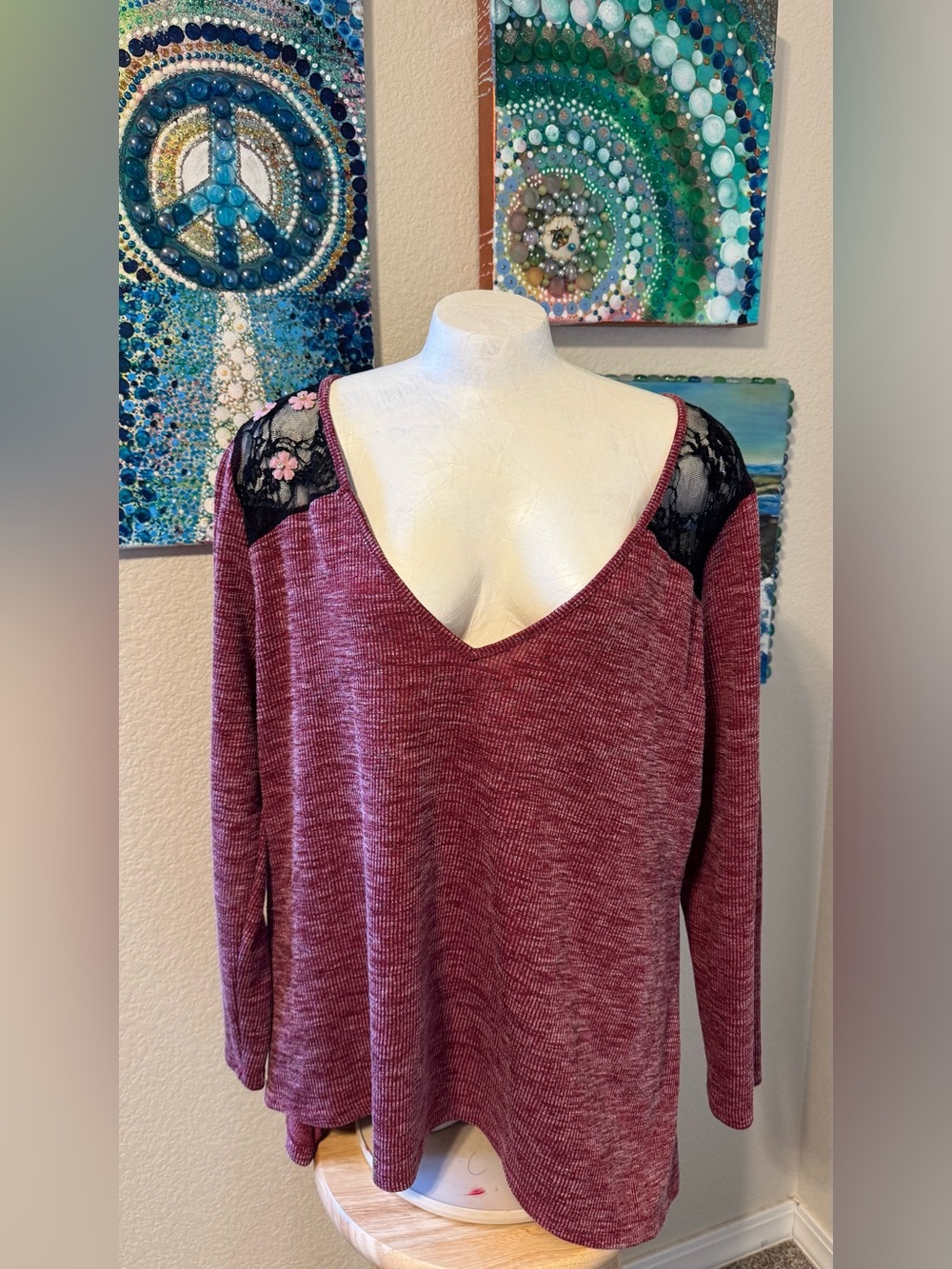Rosegal Burgundy Knit V-Neck Top with Black Floral Lace Shoulders
